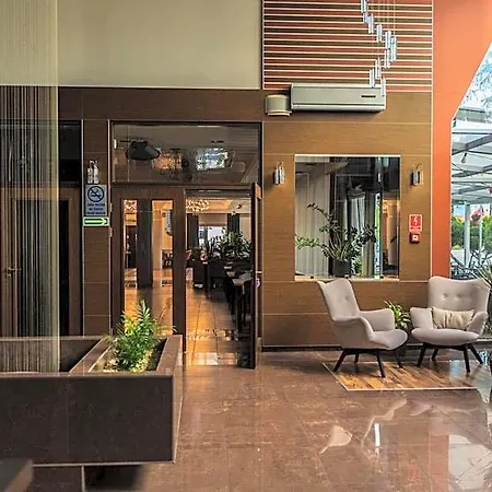 Ruben Hotel *
